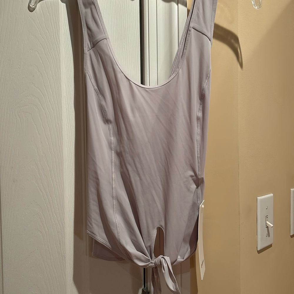 NWT SIZE 2 call it a tie Lululemon tank